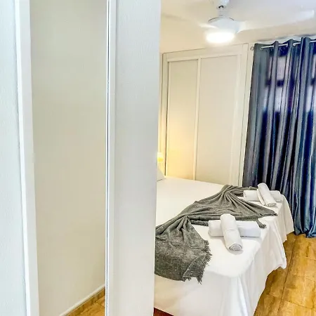 Blue Ocean Apartment *