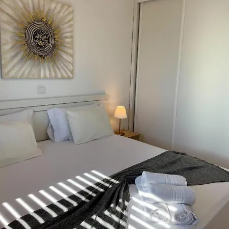Blue Ocean Apartment *
